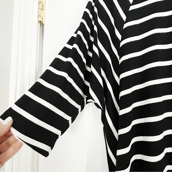NWOT Tekbika by Alembika Black and White Striped 3/4 Sleeve Top - Picture 3 of 5